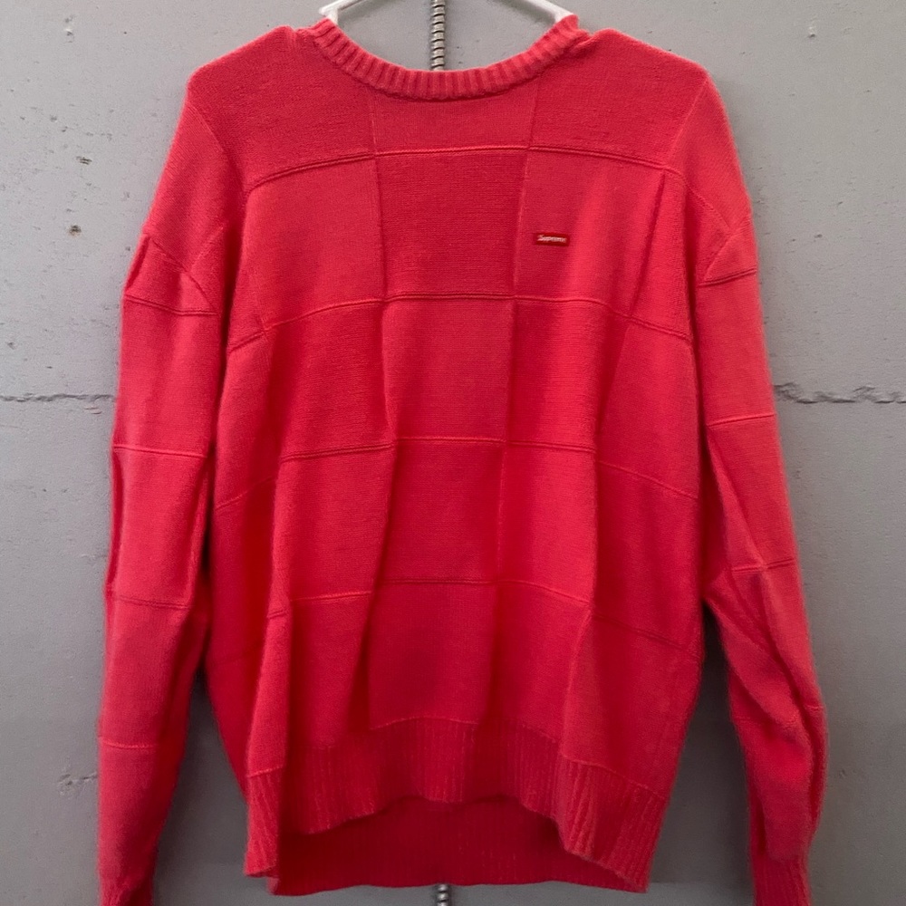 BRAND NEW SUPREME SWEATER